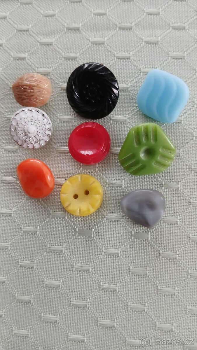 Železnobrodské sklo knoflíčky retro