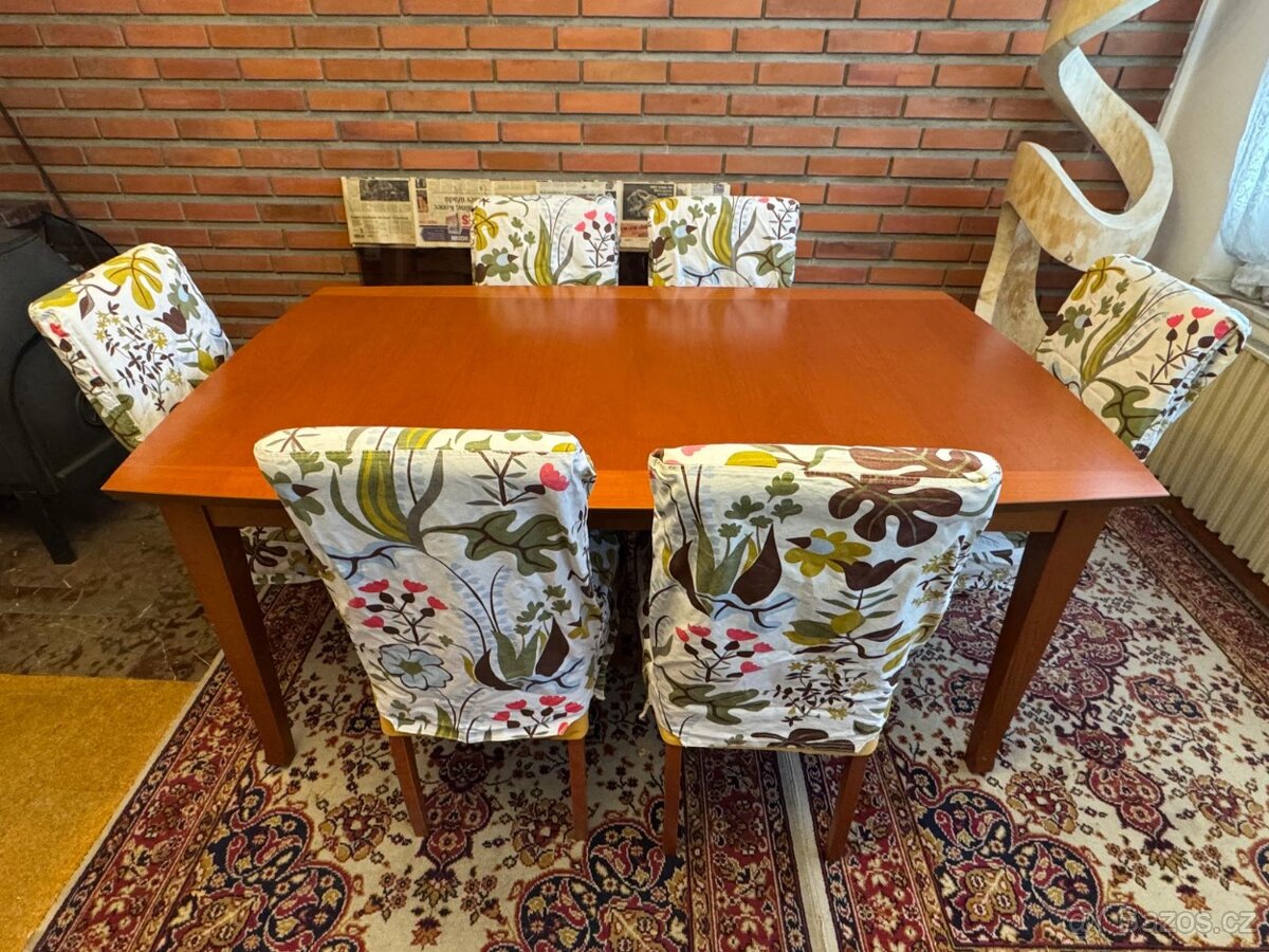 DESIGNOVÝ JÍDELNÍ STŮL ROZKLÁDACÍ