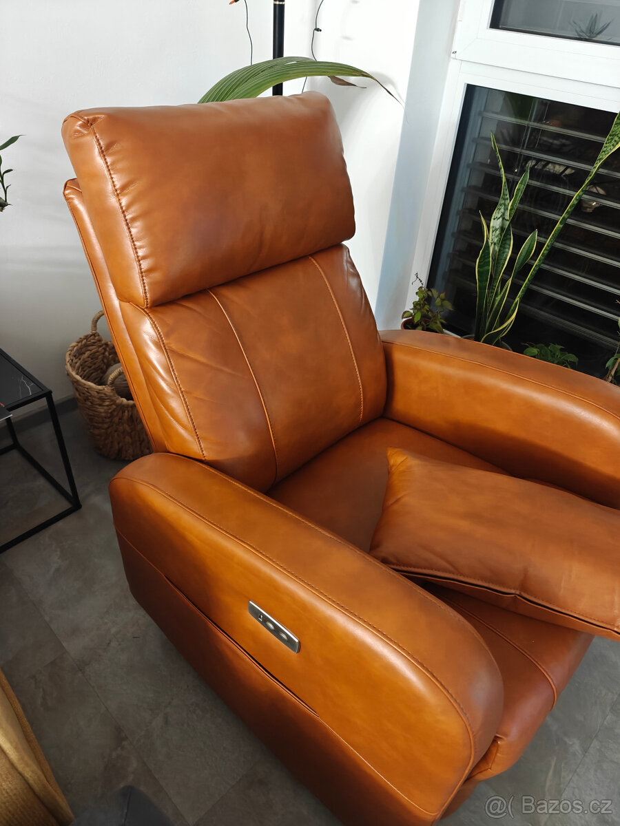 Elektrické polohovatelné křeslo