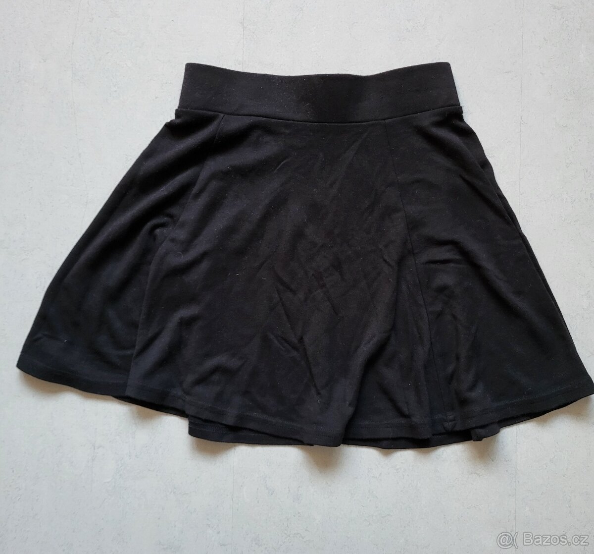 Dívčí sukýnka XS