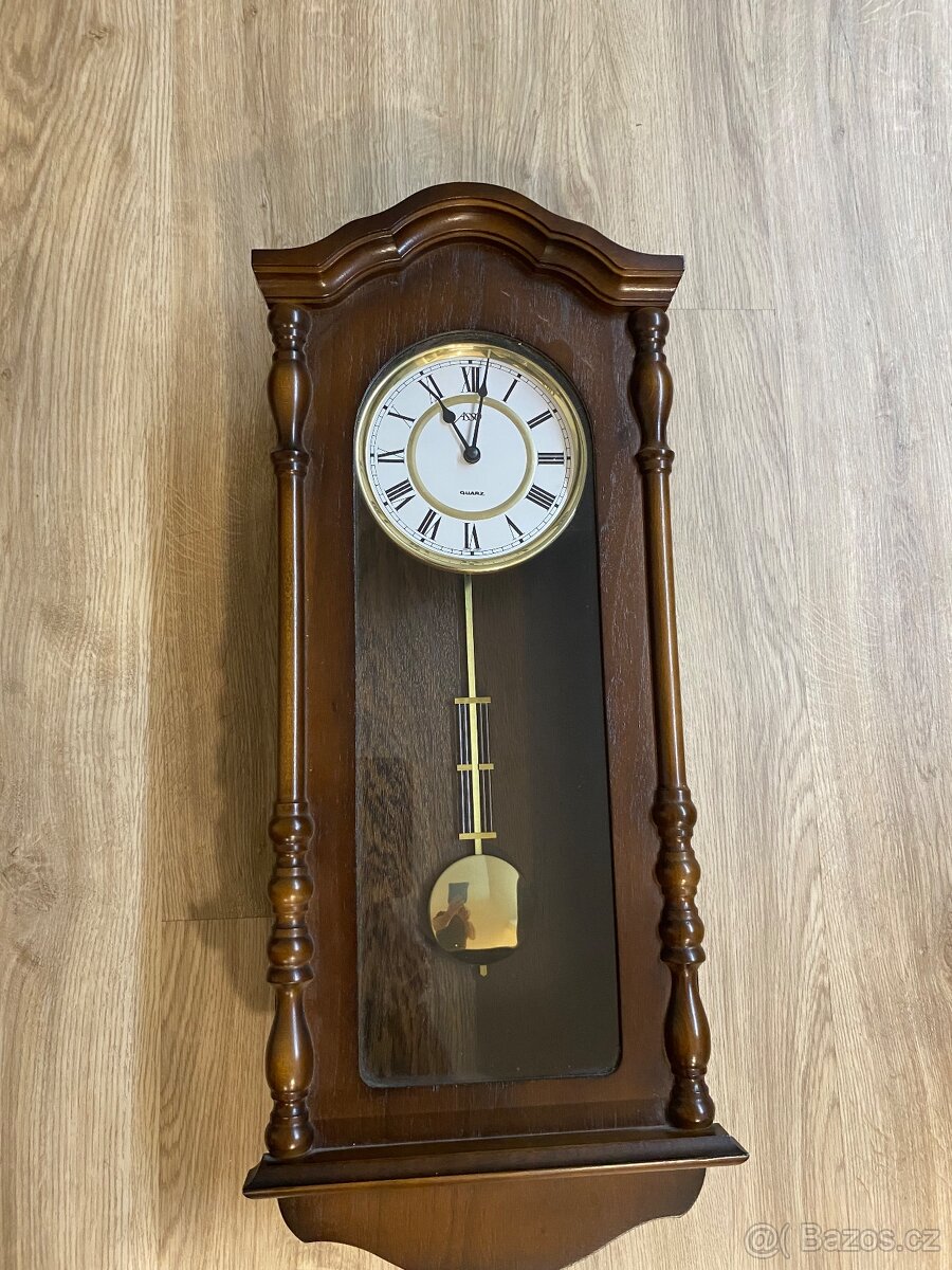 Nástěné bicí hodiny