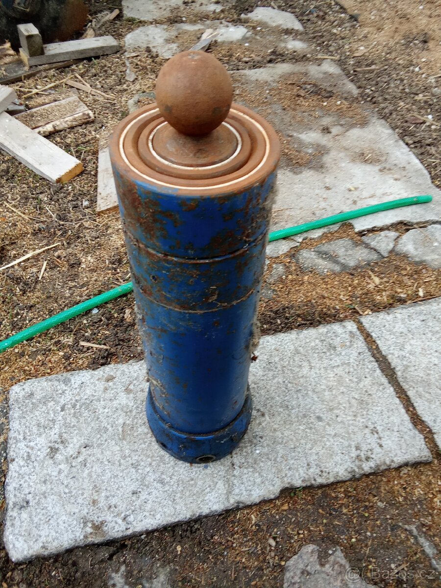 Hydraulický válec (majler)
