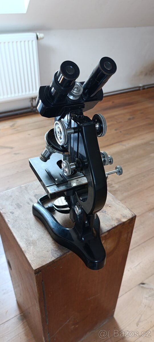 Starožitný mikroskop Wetzlar