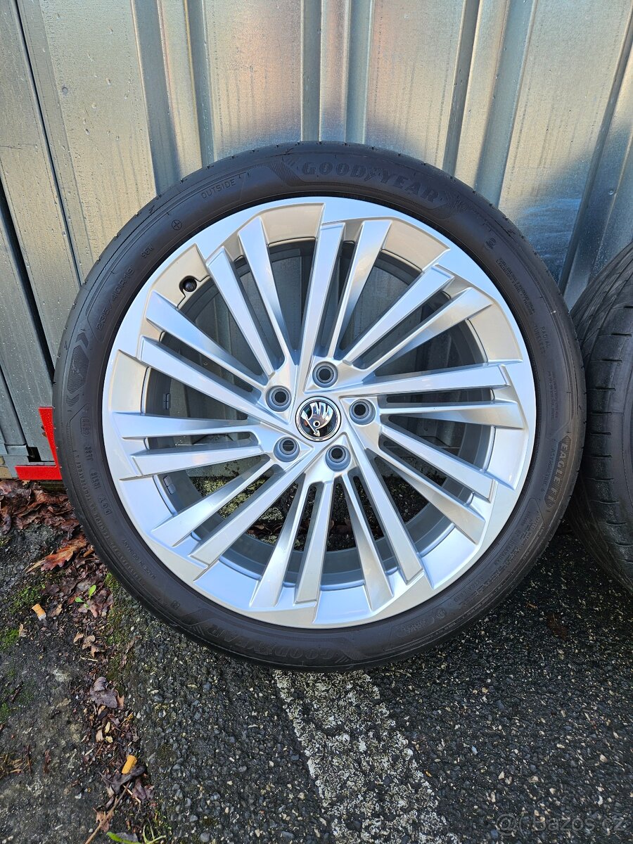 Letní alu kola Veritate 19" Škoda Superb 235/40 R19