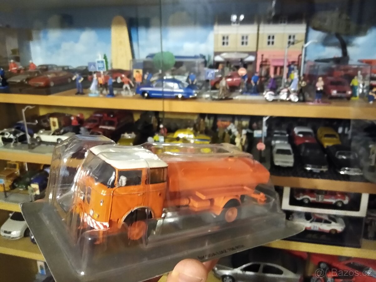 PRODÁNO Kultovní náklaďáky minulé éry (č. 2)