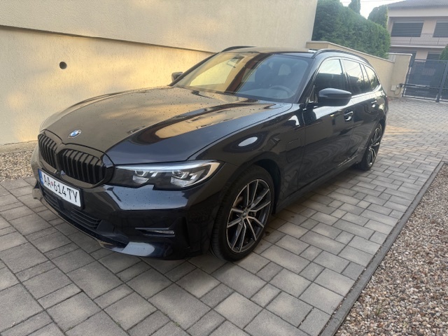 BMW 330e Touring
