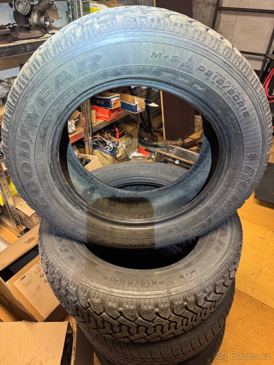 Goodyear nordic 215/60/16