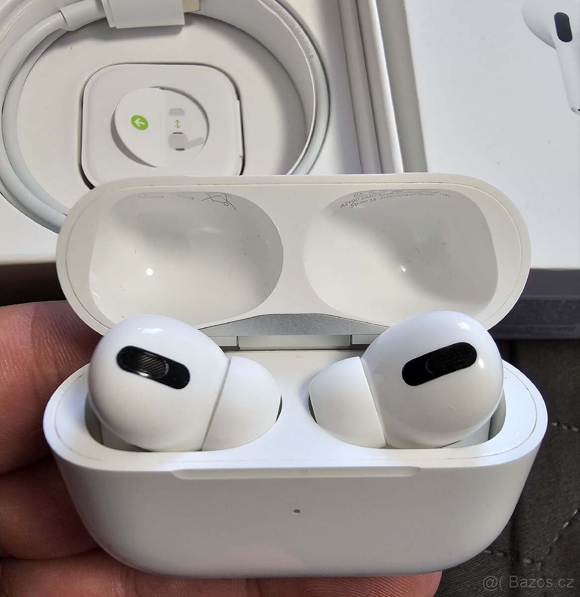 Originál Apple AirPods MLWK3TY/A
