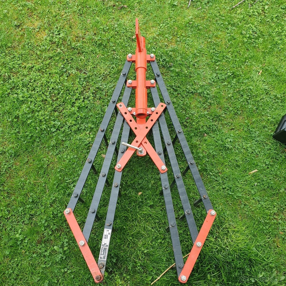 VARI TERA hřebové brány BH-138