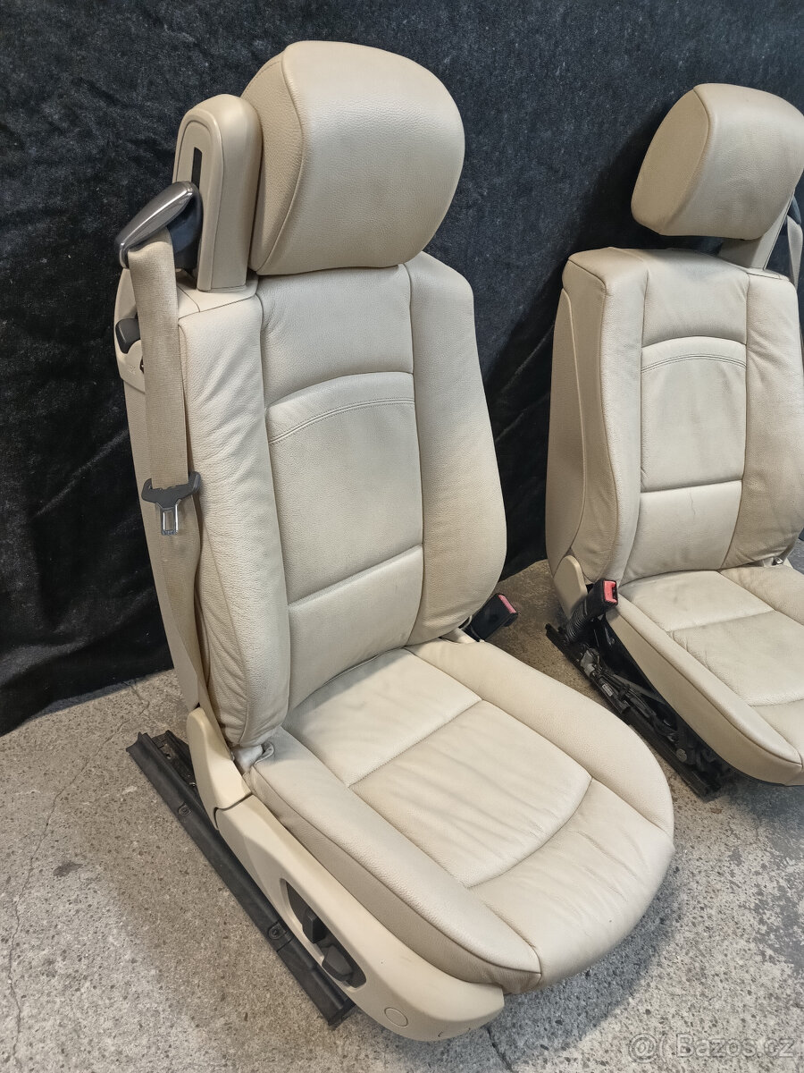 ++ dily sedačky BMW e93 - kůže CreamBiege