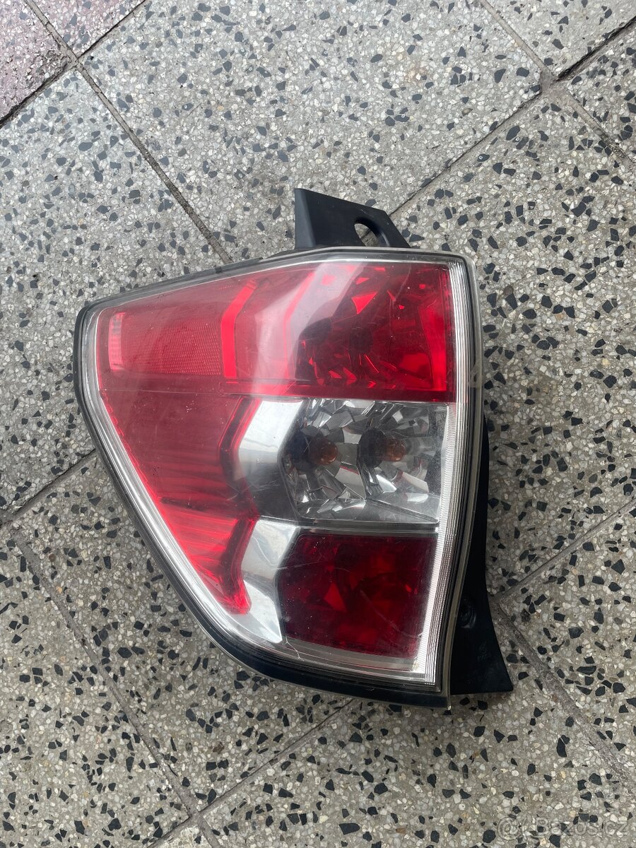 Subaru Forester levé zadní světlo