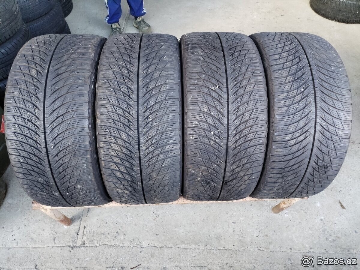 255/40/18 zimni pneu MICHELIN 255/40 R18