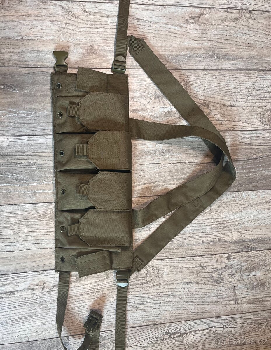 Olivový chest rig