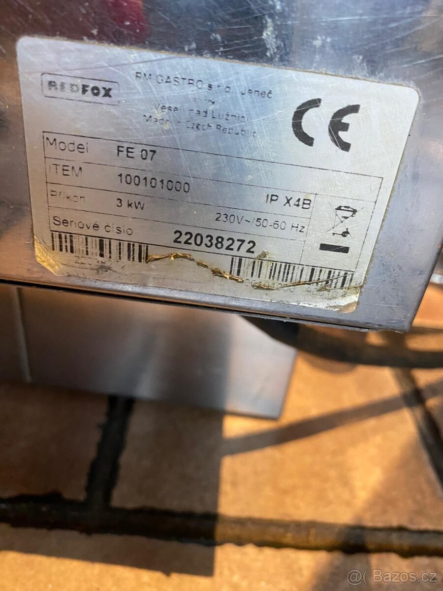 Profesionální fritéza RED FOX FE 07