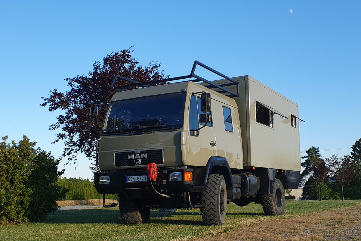 Stavba obytných expedičních aut - truhlář