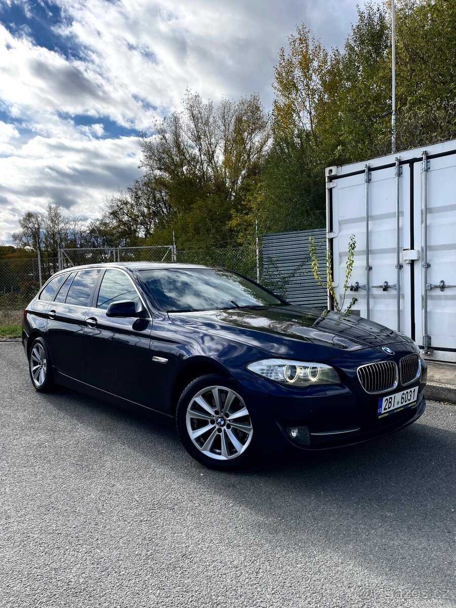 BMW 520D 135KW F10 Touring+serviska+velmi zachovalé