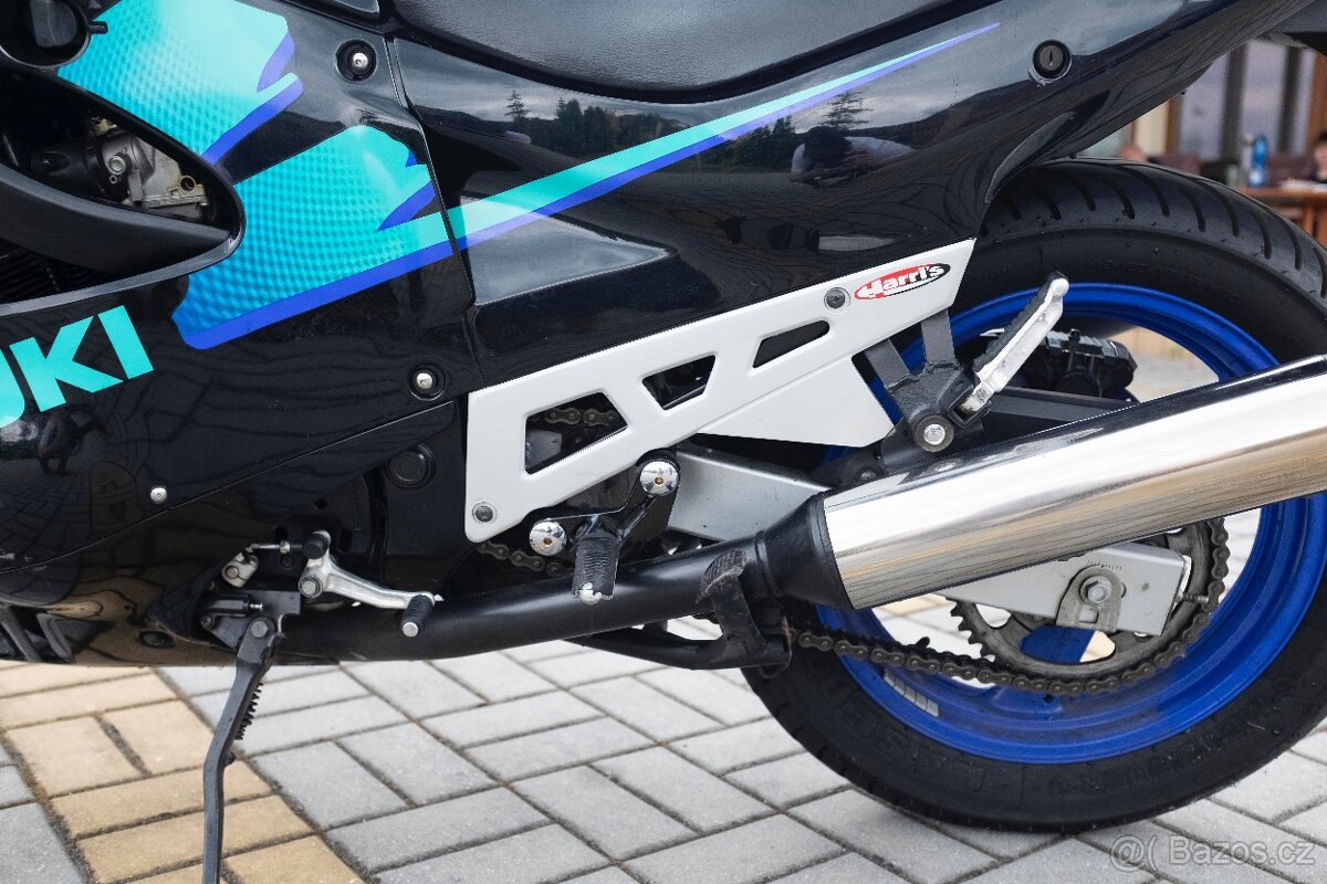 SUZUKI GSX 600 F