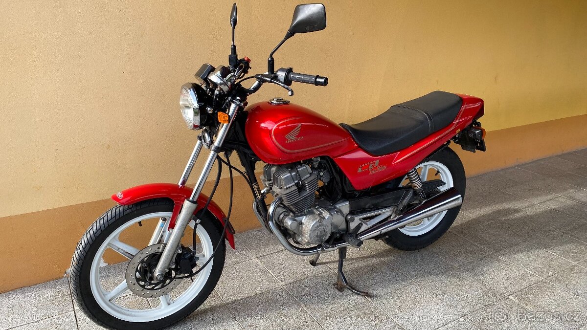 Honda CB 250 / Two Fifty / původní stav / zimní cena