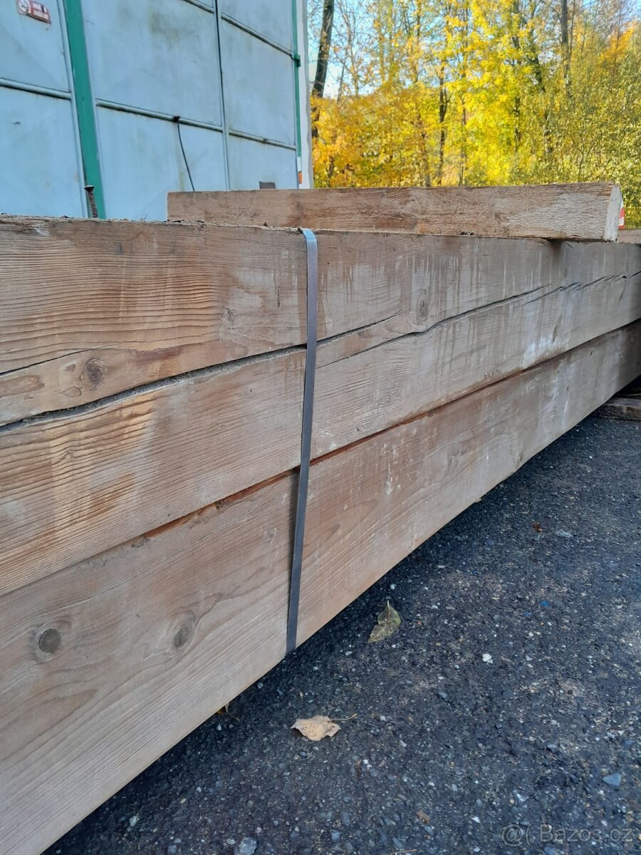 Historické trámy z mlýnice