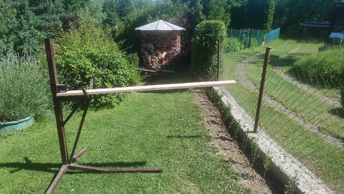 Prodám kozu na řezání dřeva