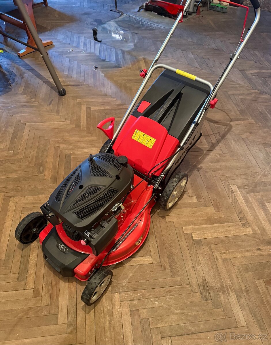 Nová sekačka HECHT 5551 SX