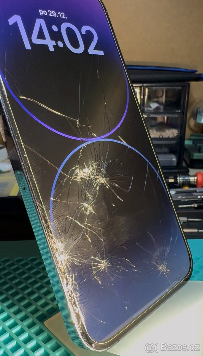 Sháním poškozený iPhone