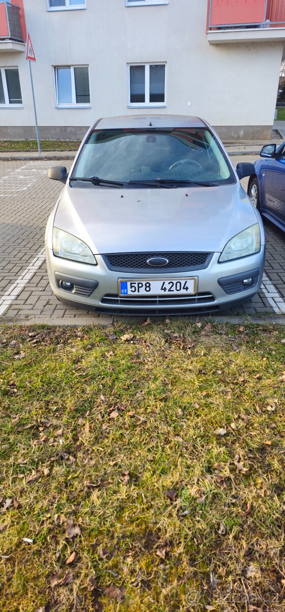 Ford FOCUS 1.6 - BEZ STK / 220000