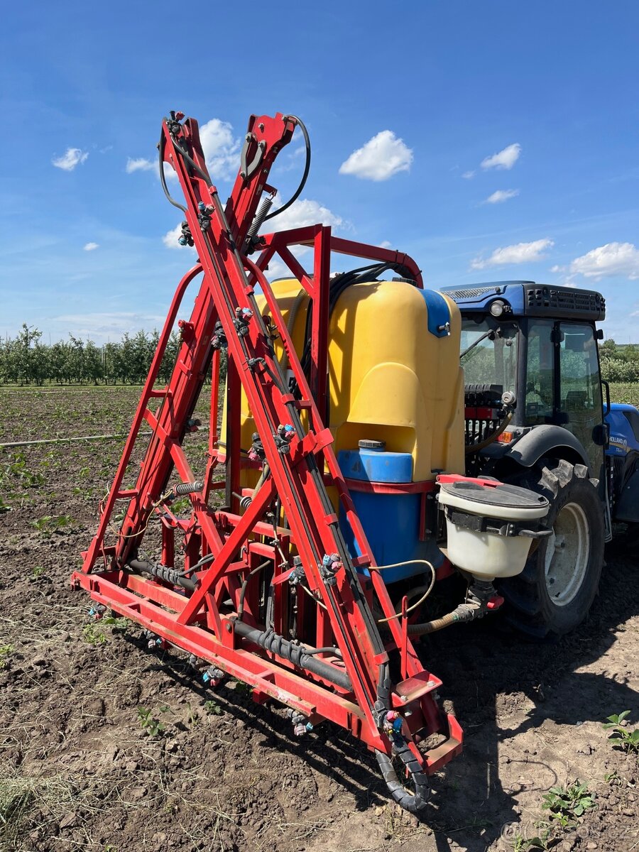 jar met postřikovač