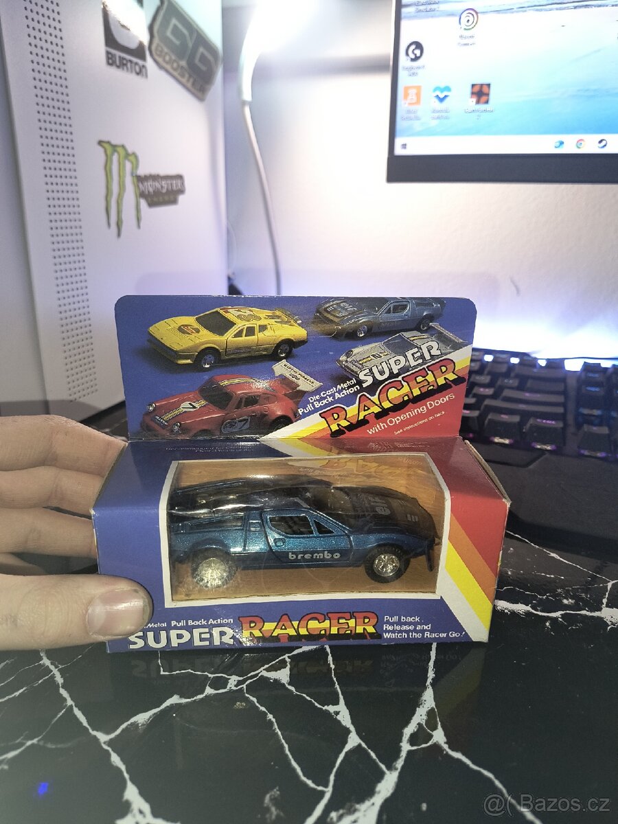 Model auto