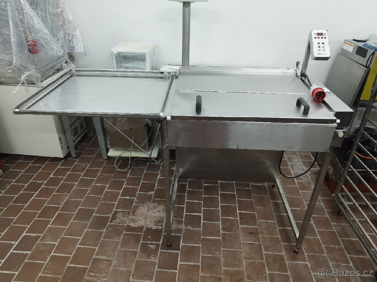 Fritéza na koblihy Jufeba s překlápěním