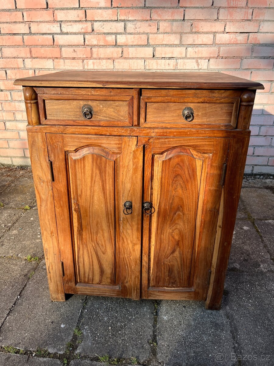 Komoda velká - masiv teak