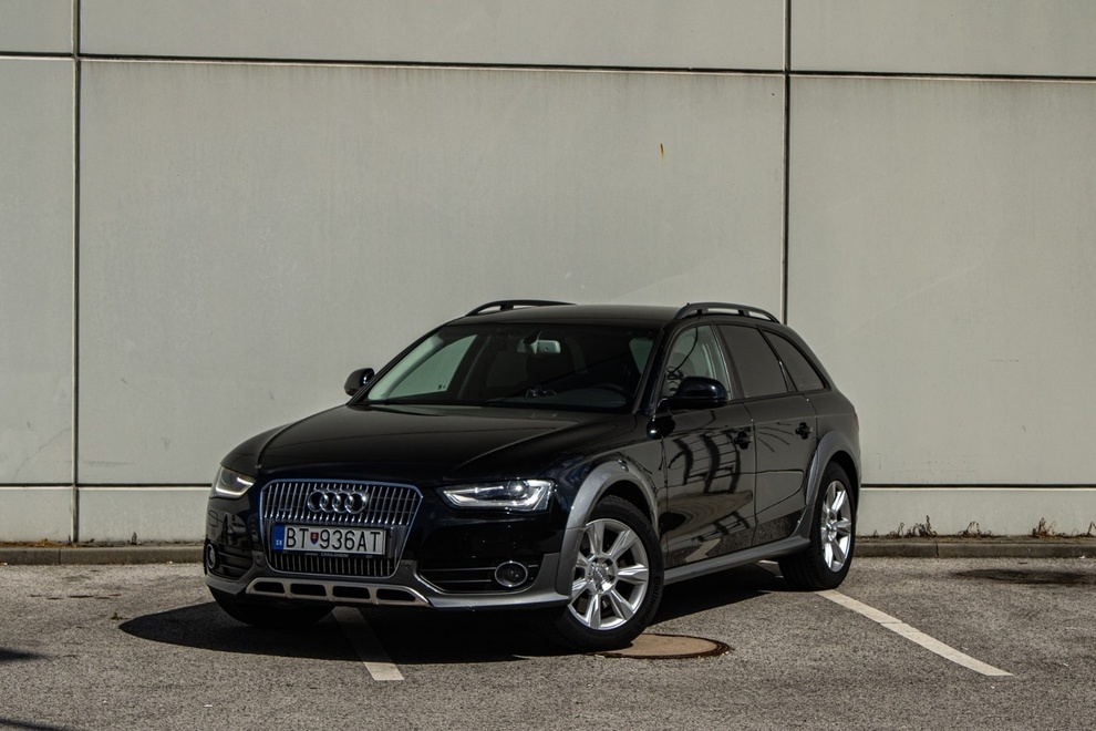 Audi A4 Allroad 3.0 TDI 245k Quattro - ZÁRUKA 1 rok/30000km