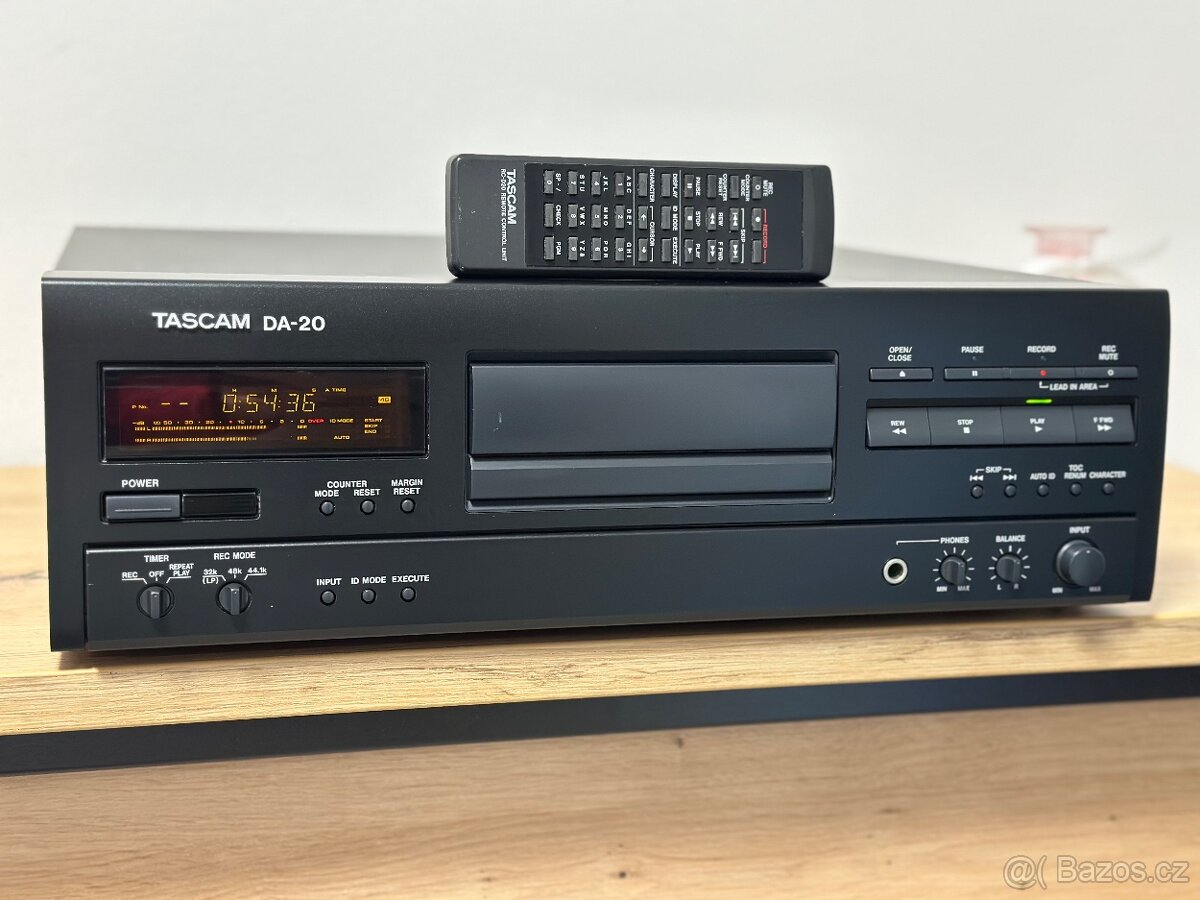 TASCAM DA-20 KVALITNÍ DAT REKORDÉR S DÁLKOU