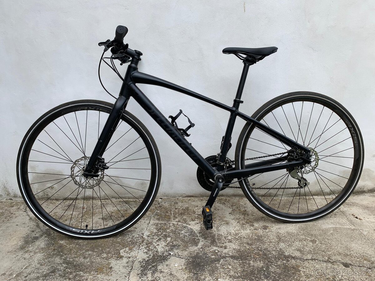 Luxusní kolo Specialized Sirrus 2.0 (150-160 cm)