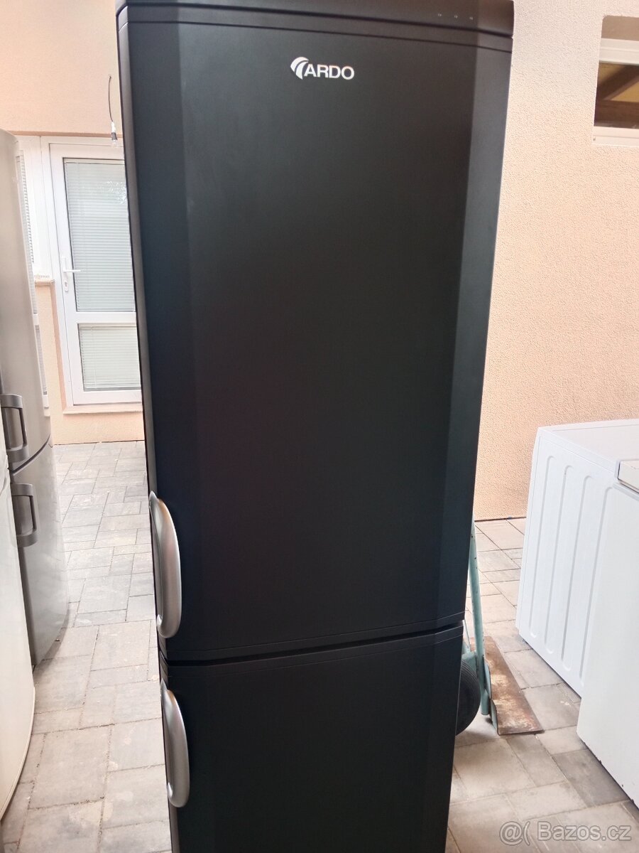 Lednice s mrazakem Ardo