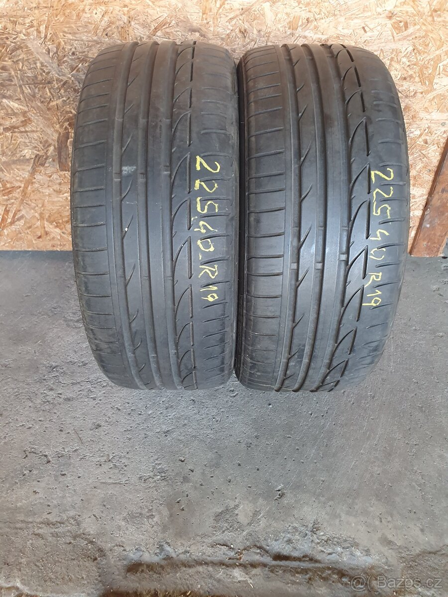 225 40 r 19 dezén 85% R 19 225/40 letní pneumatiky gumy