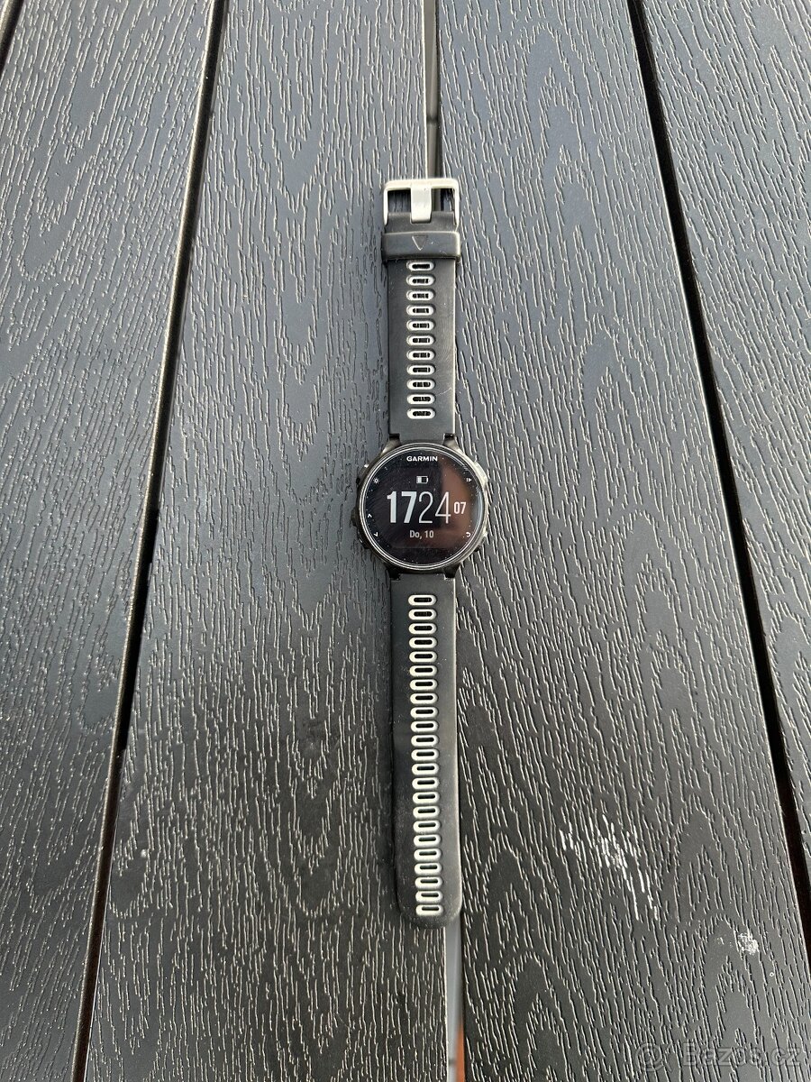 Chytré hodinky GARMIN FORERUNNER 735XT