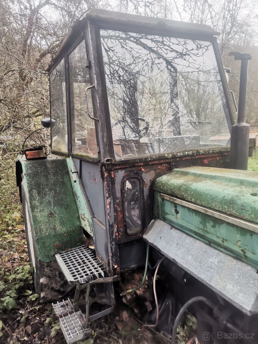 Kabina Zetor 4011