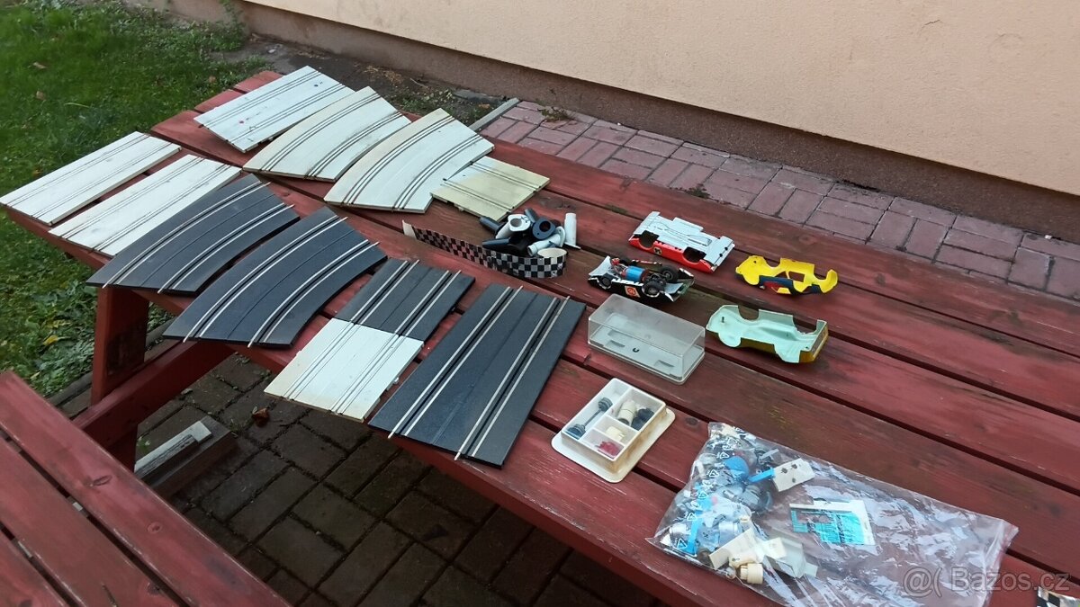 Stara autodráha,díly,autíčka atd .