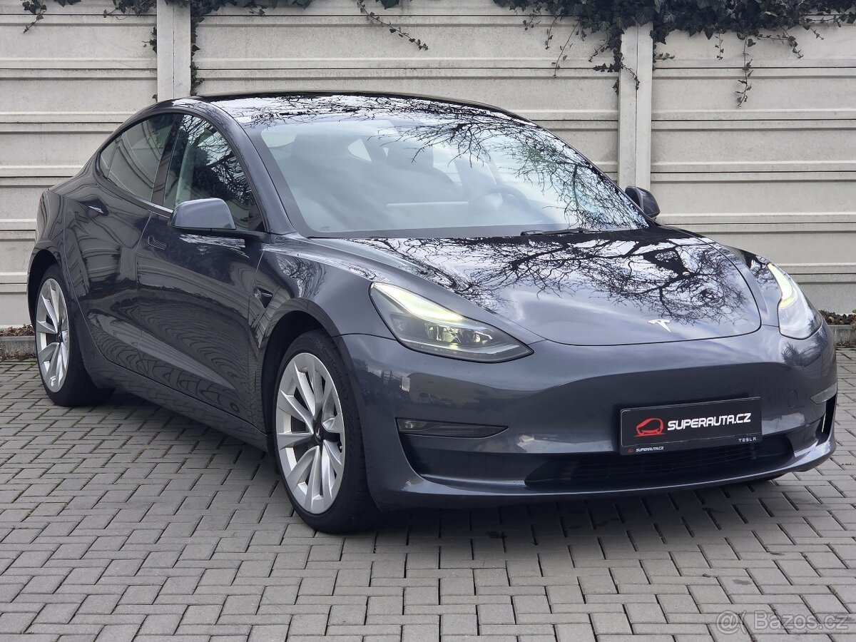 Tesla Model 3 Long Range AWD 1.majitel