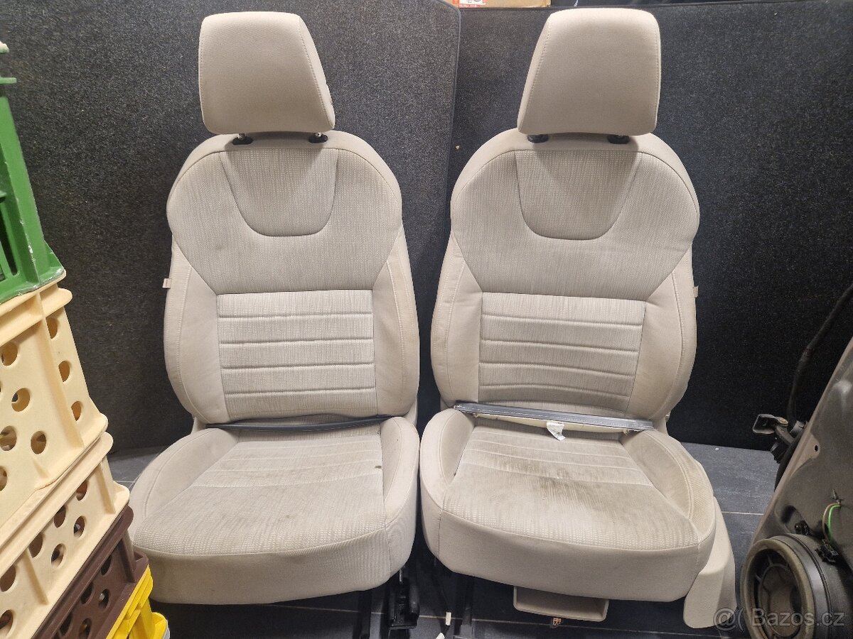 Sedačka Škoda Octavia 3