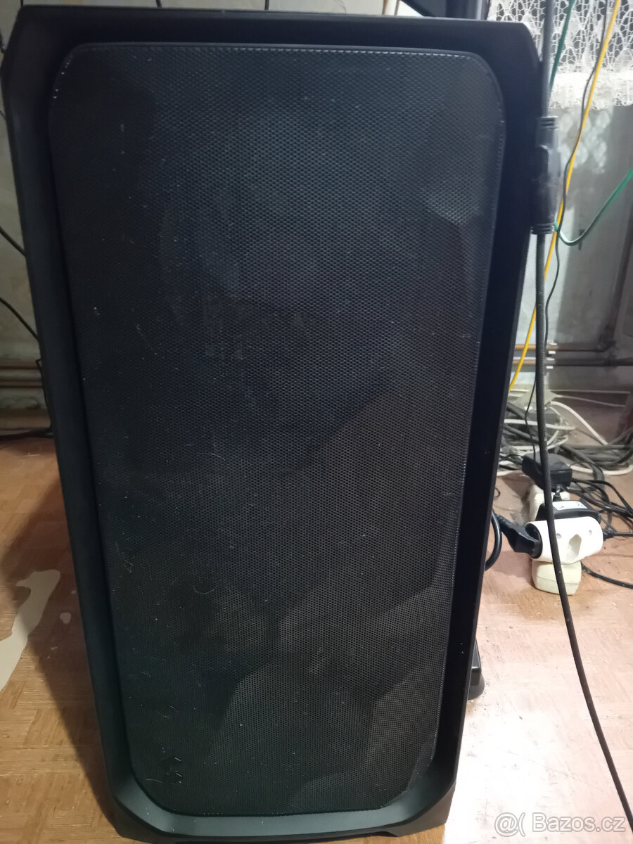 Herní PC: 9800X3D / 32 GB RAM / RTX 5080 / 1200w / 2TB SSD