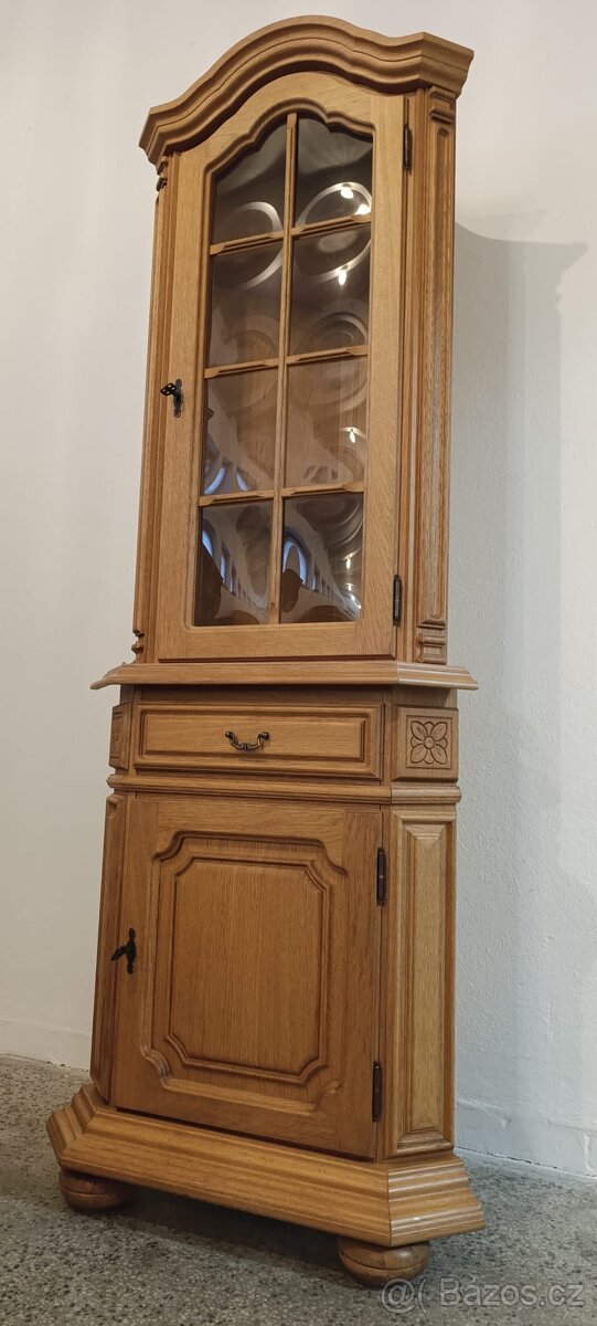 Rustikální příborník, vitrína, masív, Nábytek s příběhem