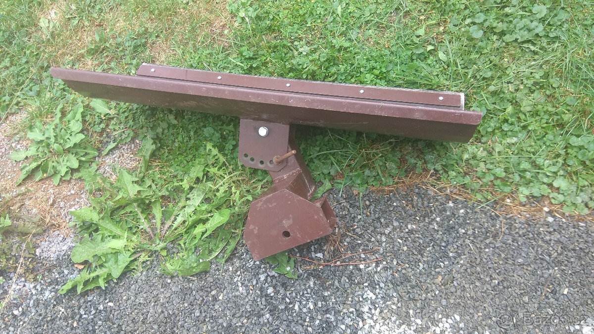 Hradlo na sníh pro kultivátivátory Moutfield