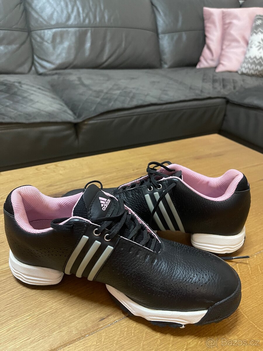 Dámské golfové boty černé se spajky - vel.38