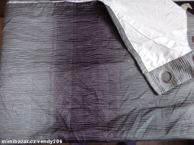 prodám nový závěs šíře 135x229 1 ks