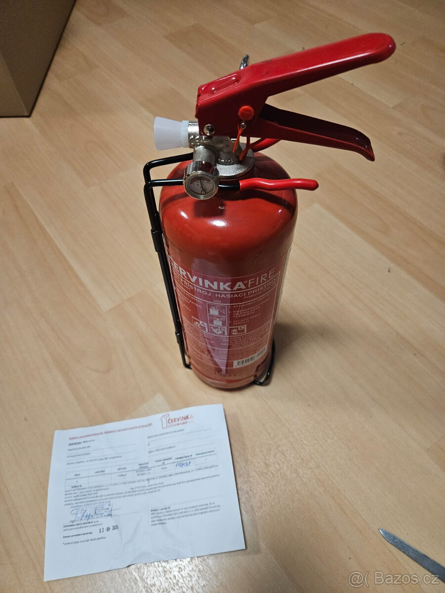 Práškový hasicí přístroj 2 kg P2 vč. revize