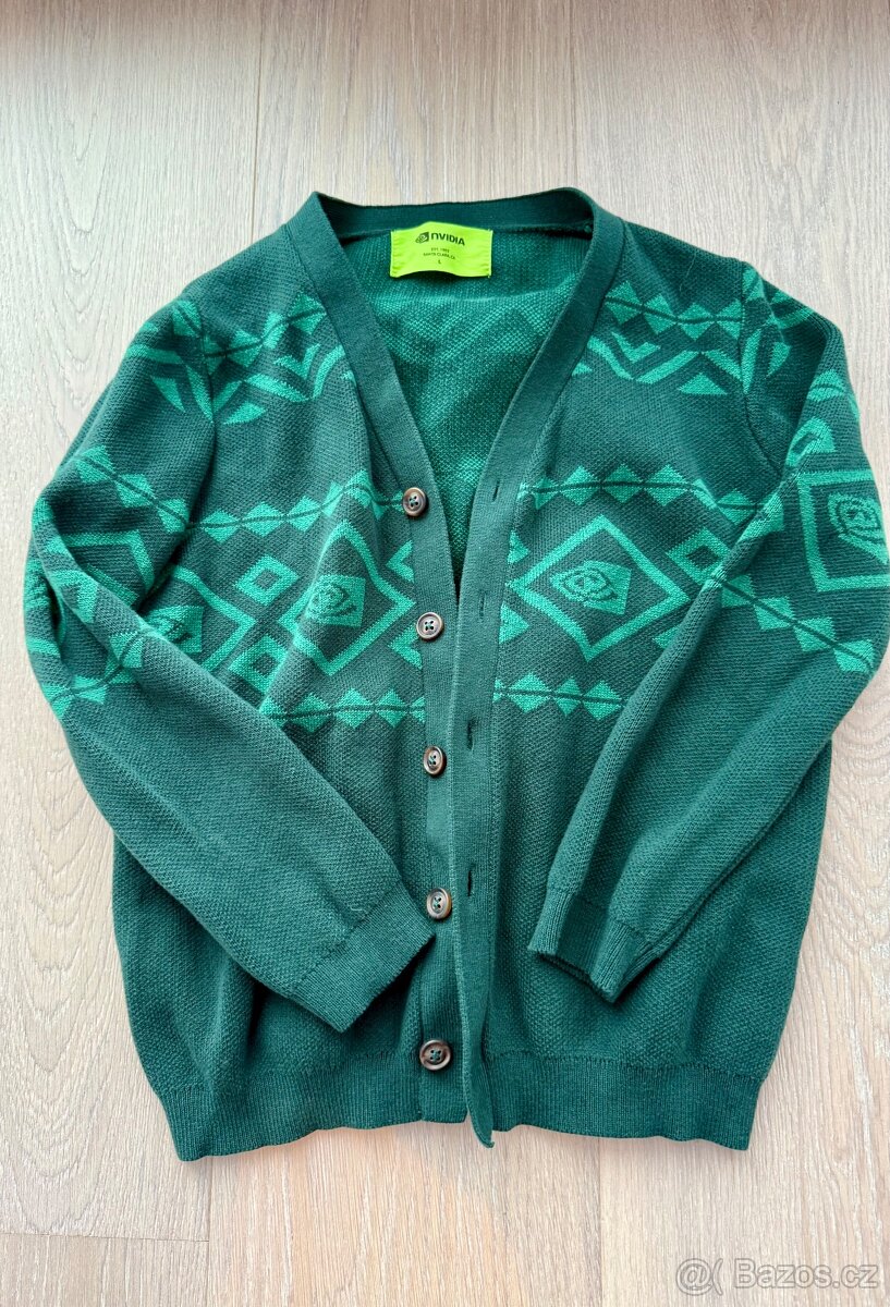 Detsky svetr z vanocni kolekce NVidia - velikost 134