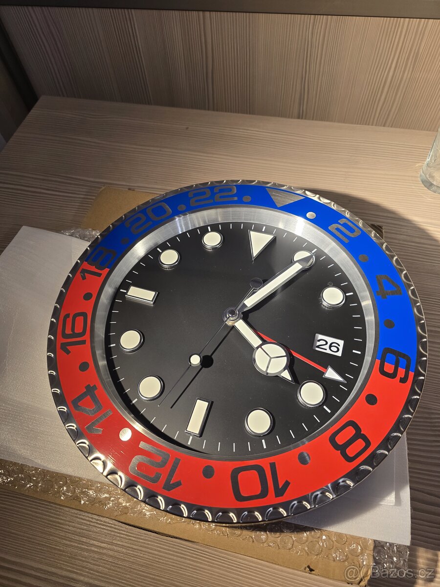 Nástěnné hodiny Rolex (Red-blue)