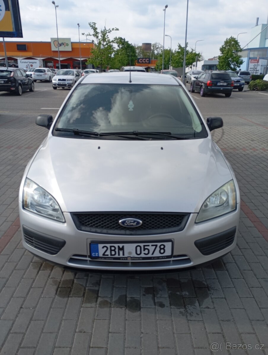 Ford Focus Kombi 1.6 TDCi (66 kW), r. 2005 – klima, tažné